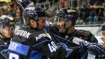Attraktives Spitzenspiel für Darin Olver und die Panther: Meister München ist zu Gast in der Saturn-Arena. Foto: Stefan Bösl / www.kbumm.de Attraktives Spitzenspiel für Darin Olver und die Panther: Meister München ist zu Gast in der Saturn-Arena. Foto: Stefan Bösl / www.kbumm.de