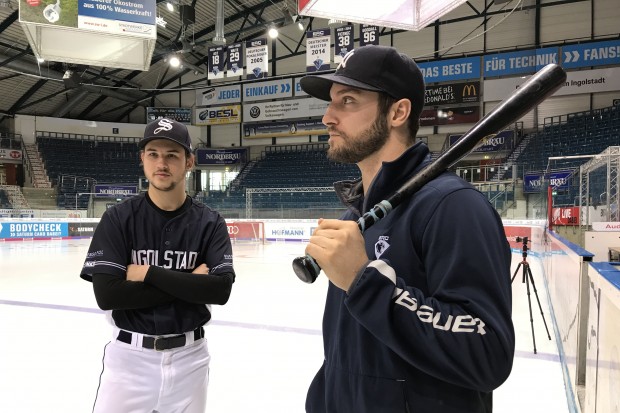 Zwei Sportler, die schnell ins Gespräch kamen. Einer der Punkte: Baseball-Ass Derek Jeter, dessen Karriere Olson verfolgte. Foto: Wimösterer