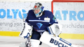 Timo Pielmeier startet morgen im Heimspiel zwischen den Pfosten. Foto: Leipold/City-Press Timo Pielmeier startet morgen im Heimspiel zwischen den Pfosten. Foto: Leipold/City-Press