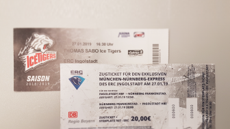 Wer möchte, kann bereits heute in der Arena seine Eintrittskarte für die Nürnberg-Fahrt bekommen - muss dafür aber sein Zugticket vorzeigen... Wer möchte, kann bereits heute in der Arena seine Eintrittskarte für die Nürnberg-Fahrt bekommen - muss dafür aber sein Zugticket vorzeigen...