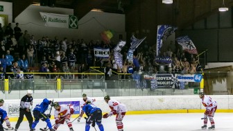 Volle Hütte, unterhaltsames Spiel: Der ERC gewann 2018 das Auftaktspiel gegen Bozen. Foto: Vanna Antonello Volle Hütte, unterhaltsames Spiel: Der ERC gewann 2018 das Auftaktspiel gegen Bozen. Foto: Vanna Antonello