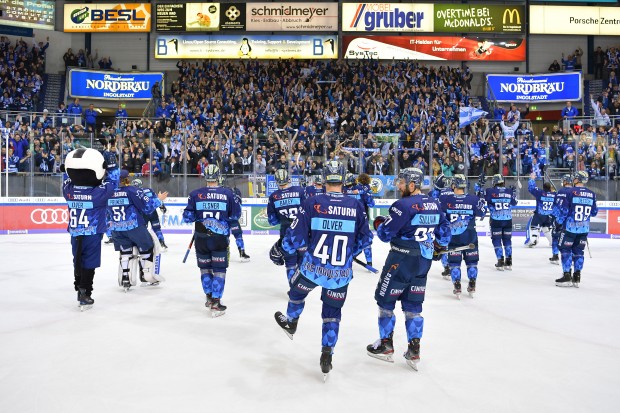 Endlich wieder gemeinsam Eishockey erleben! 
Jetzt Dauerkarte sichern!
Foto: Johannes TRAUB / JT-Presse.de