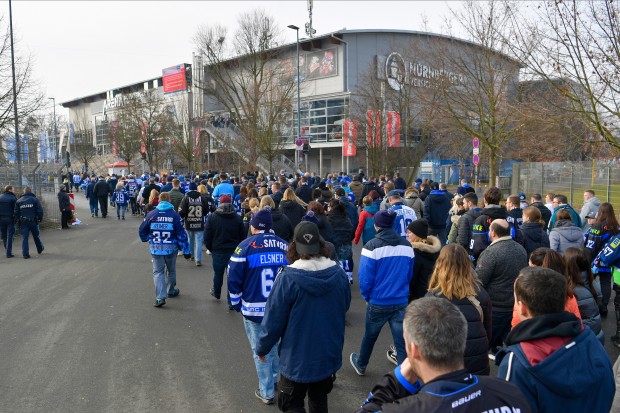 Am 3. Dezember reisen die Panther-Fans per Zug nach Nürnberg.
Foto: Johannes TRAUB / JT-Presse.de