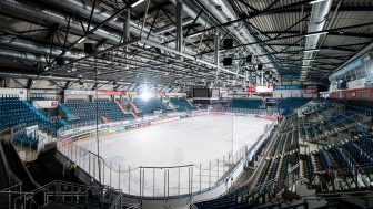 Die leere SATURN-Arena. Wie viele Fans hinein dürfen und wann die Saison beginnen kann, ist nach wie vor unklar...
Foto: City-Press Die leere SATURN-Arena. Wie viele Fans hinein dürfen und wann die Saison beginnen kann, ist nach wie vor unklar...
Foto: City-Press