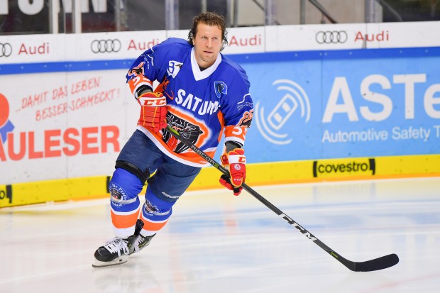 Patrick Köppchen lief am 23. Februar ebenfalls in der Saturn-Arena auf. Nur einen Tag nach seinem offiziellen Karriereende. Nun können Sie sich sein Gameworn-Trikot sichern.
Foto: Johannes TRAUB / JT-Presse.de