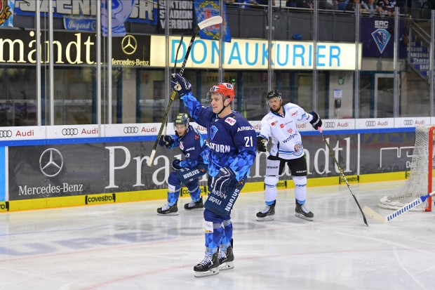 Endlich wieder Eishockey: Wayne Simpson und die Panther treffen morgen auf Straubing.
Foto: Johannes TRAUB / JT-Presse.de