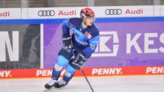 Unter anderem Tim Wohlgemuths Heimtrikot ist unter dem Hammer.
Foto: Johannes Traub/JT-Presse.de Unter anderem Tim Wohlgemuths Heimtrikot ist unter dem Hammer.
Foto: Johannes Traub/JT-Presse.de