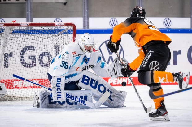 Nico Daws verhinderte mit zahlreichen Paraden eine noch höhere Niederlage.
Foto: DEL-Photosharing