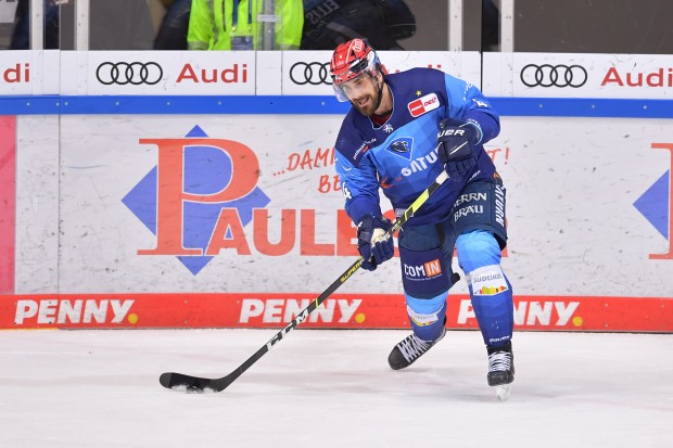 Unter anderem das Heimtrikot von Morgan Ellis steht zur Auktion.
Foto: Johannes Traub/JT-Presse.de