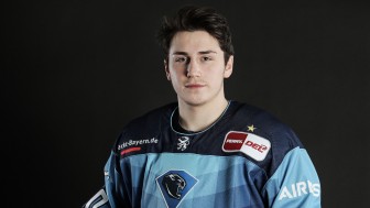 Enrico Henriquez-Morales wird heute Abend erstmals im Panther-Trikot auflaufen.
Foto: Stefan Bösl/kbumm.de Enrico Henriquez-Morales wird heute Abend erstmals im Panther-Trikot auflaufen.
Foto: Stefan Bösl/kbumm.de