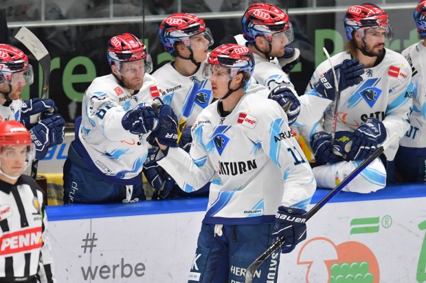 Louis-Marc Aubry war mit vier Scorerpunkten der Mann des Spiels.
Foto: Johannes Traub/JT-Presse.de