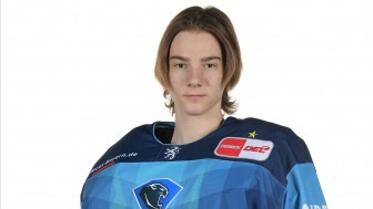 Nachwuchsgoalie Lukas Schulte wird ab sofort vierter Torhüter. Nachwuchsgoalie Lukas Schulte wird ab sofort vierter Torhüter.