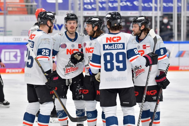 Teilnehmer beim VinschgauCup 2022: Die Nürnberg Ice Tigers. Foto: Johannes Traub / JT-Presse.de