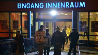 Am Eingang Innenraum steht eine weitere Teststation zur Verfügung.
Foto: Johannes Traub/JT-Presse.de Am Eingang Innenraum steht eine weitere Teststation zur Verfügung.
Foto: Johannes Traub/JT-Presse.de
