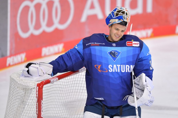 Nicht nur bei Michael Garteig, auch bei den Panthern ist die Freude über die Rückkehr des Goalies groß.
Foto: Johannes TRAUB / JT-Presse.de