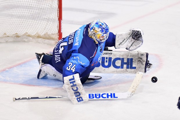 Michael Garteig zeigt seine spektakulären Saves ab sofort wieder im ERC-Trikot.
Foto: Johannes Traub/JT-Presse.de