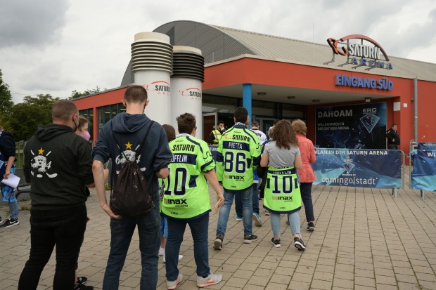 Wir freuen uns, Sie morgen in der SATURN-Arena begrüßen zu dürfen!
Foto: Johannes Traub/JT-Presse.de