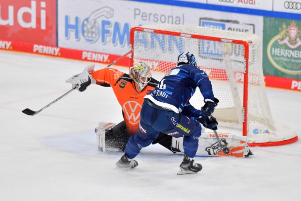 Grizzlys-Goalie Dustin Strahlmeier war einer der Sieggaranten für die Wolfsburger.
Foto: Johannes Traub/JT-Presse.de