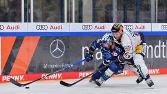 Alles reinlegen gegen den Meister. Ben Marshall und den ERC erwartet ein dicker Brocken.
Foto: Johannes Traub/JT-Presse.de Alles reinlegen gegen den Meister. Ben Marshall und den ERC erwartet ein dicker Brocken.
Foto: Johannes Traub/JT-Presse.de