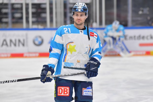 Wayne Simpson in seinem Warmup-Trikot.