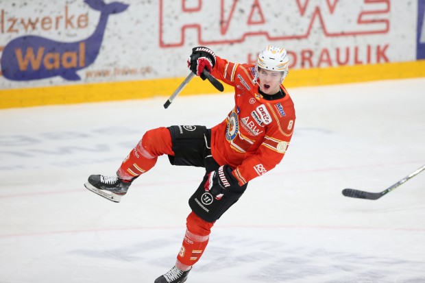 Philipp Krauß jubelt ab kommender Saison im ERC-Trikot.
Foto: Benjamin Lahr