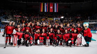 Erstmals seit 2015 hat die DEB-Auswahl den Deutschland-Cup gewonnen.
Foto: City-Press Erstmals seit 2015 hat die DEB-Auswahl den Deutschland-Cup gewonnen.
Foto: City-Press