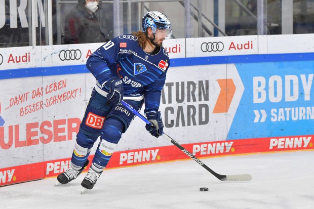Mirko Höfflin läuft auch weiterhin in blau-weiß auf.
Foto: Johannes Traub/JT-Presse.de