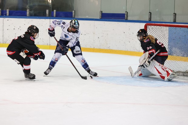 Ein deutlicher Sieg und zwei knappe Niederlagen gab es für die ERC-Frauen beim EWHL SUpercup.
Foto: Ralf Lüger