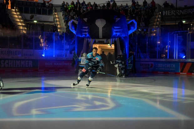 Knisternde Atmosphäre erwartet die Besucher heute zum Spitzenspiel in der SATURN-Arena.
Foto: Johannes Traub/JT-Presse.de