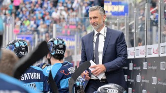 Headcoach Mark French bleibt der Chef auf der Ingolstädter Bank.
Foto: Johannes Traub/JT-Presse.de