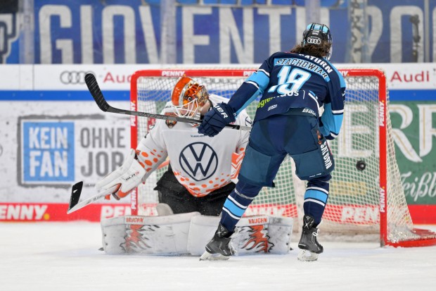 Im ersten Heimspiel gegen Wolfsburg setzten sich die Panther im Shootout durch.
Foto: Johannes Traub/JT-Presse.de