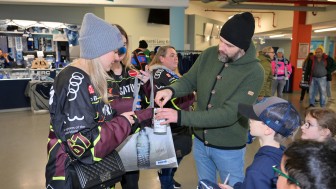Beim Heimspiel gegen Augsburg findet die Audi ERC Charity Challenge zu Gunsten des Ingolstädter Frauenhauses statt.
Foto: Johannes Traub/JT-Presse.de Beim Heimspiel gegen Augsburg findet die Audi ERC Charity Challenge zu Gunsten des Ingolstädter Frauenhauses statt.
Foto: Johannes Traub/JT-Presse.de