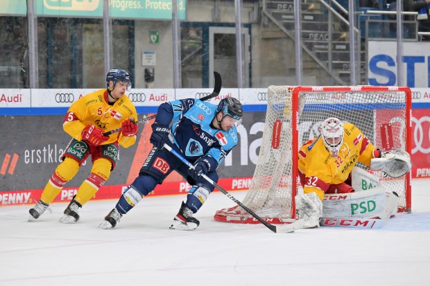 Justin Feser und die Panther treffen ab Mittwoch im Playoff-Viertelfinale auf die Düsseldorfer EG.
Foto: Johannes Traub/JT-Presse.de