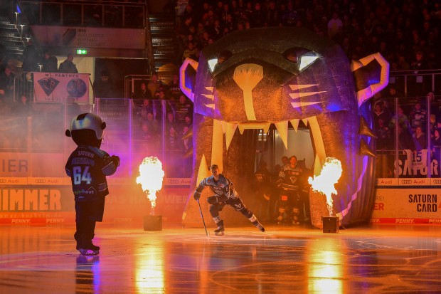 Heiße Playoff-Atmosphäre heute in der SATURN-Arena.
Foto: Johannes Traub/JT-Presse.de