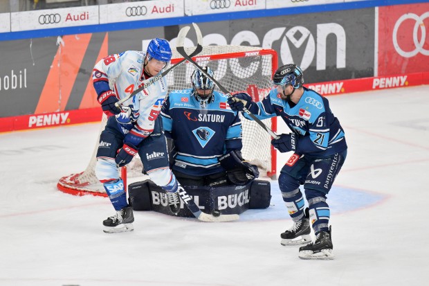 Ein später Treffer der Adler machte den Unterschied.
Foto: Johannes Traub/JT-Presse.de