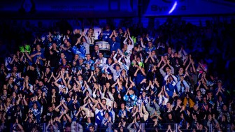 Die Panther-Fans sorgen mit bedingungsloser Unterstützung regelmäßig für Gänsehaut-Atmosphäre.
Foto: DEL-Photosharing/City-Press Die Panther-Fans sorgen mit bedingungsloser Unterstützung regelmäßig für Gänsehaut-Atmosphäre.
Foto: DEL-Photosharing/City-Press