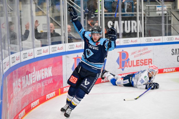 Die Panther um Marko Freidrich bejubelten einen Heimsieg.
Foto: Johannes Traub/JT-Presse.de