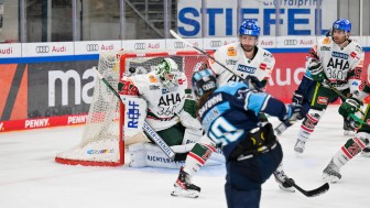 Mirko Höfflin trifft zum zwischenzeitlichen 4:0.
Foto: Johannes Traub/JT-Presse.de