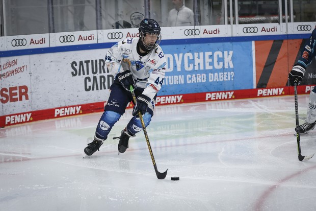 Nicolas Schindler aus der U20 der Panther feiert heute seine DEL-Premiere.
Foto: Ralf Lüger