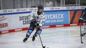 Nicolas Schindler aus der U20 der Panther feiert heute seine DEL-Premiere.
Foto: Ralf Lüger