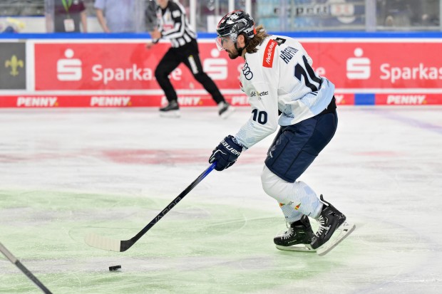 Mit Schwung in den Vinschgau Cup: Mirko Höfflin und die Panther.
Foto: Johannes Traub/JT-Presse.de