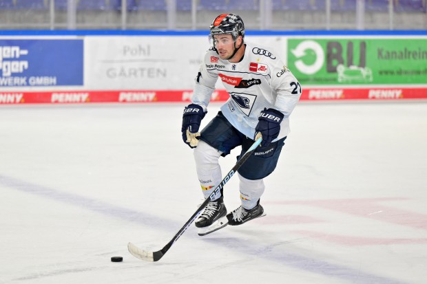 Mit Vollgas in die neue DEL-Saison. Wayne Simpson und die Panther starten auswärts in Berlin.
Foto: Johannes Traub/JT-Presse.de