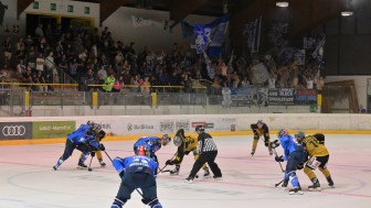 Beim Vinschgau Cup im IceForum Latsch herrscht immer eine grandiose Stimmung.
Foto: Johannes traub/JT-Presse.de