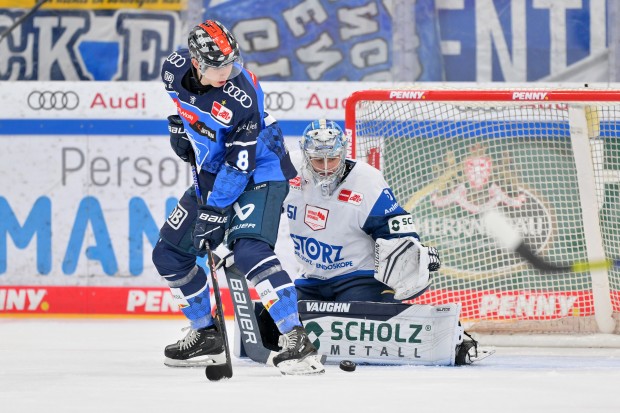 Philipp Krauß und der ERC müssen den Wild Wings-Kasten unter Druck setzen.
Foto: Johannes Traub/JT-Presse.de