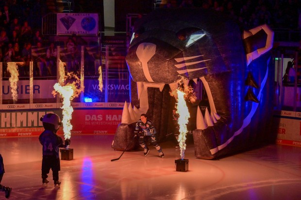 Drittes Heimspiel innerhalb einer Woche für den ERC.
Foto: Johannes Traub/JT-Presse.de