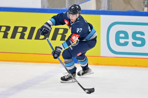 ERC-Verteidiger Niklas Hübner ist einer von zwei Panthern, die bei der U20-WM auflaufen.
Foto: Johannes Traub/JT-Presse.de