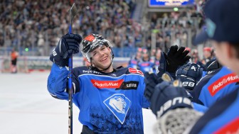 Philipp Krauß wird seine Tore auch weiterhin im Panther-Trikot schießen.
Foto: Johannes Traub/JT-Presse.de Philipp Krauß wird seine Tore auch weiterhin im Panther-Trikot schießen.
Foto: Johannes Traub/JT-Presse.de