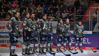 Die Panther starten mit dem Heimspiel gegen Mannheim in die Jubiläumswoche.
Foto: Johannes Traub/JT-Presse.de Die Panther starten mit dem Heimspiel gegen Mannheim in die Jubiläumswoche.
Foto: Johannes Traub/JT-Presse.de