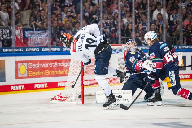 Wojciech Stachowiak erzielte am ersten Spieltag in Berlin das erste Saisontor der Panther.
Foto: City-Press