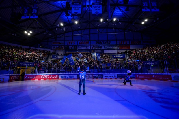 Heimspiel, Topspiel, Gänsehautstimmung. Heute in der SATURN-Arena gegen Berlin.
Foto: Johannes Traub/JT-Presse.de